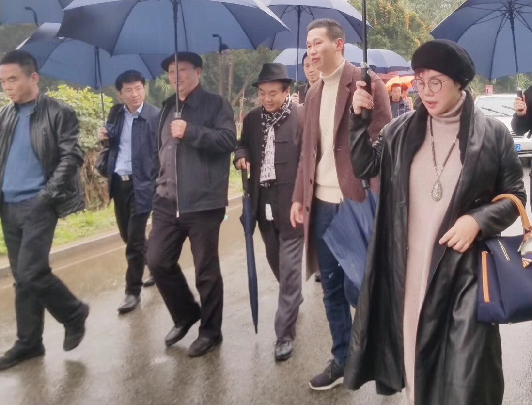 1561800851868166.jpg 1559368995815021.jpg