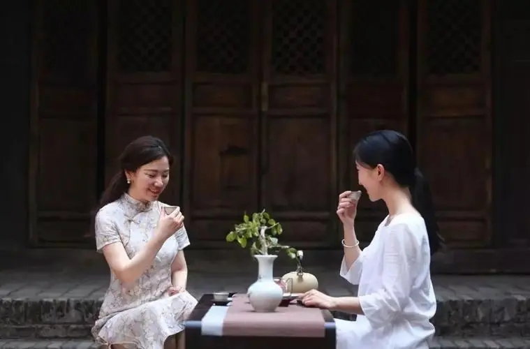 1673966150630657.jpg 五彩湘茶5.webp.jpg